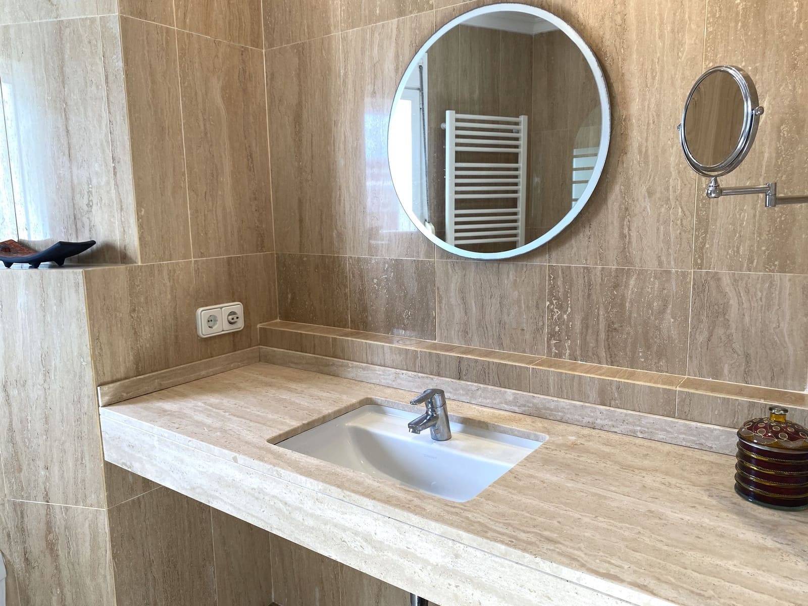 3 bedroom Semi-detached Villa for sale in La Siesta with pool garage - € 1,290,000 (Ref: 9866249)