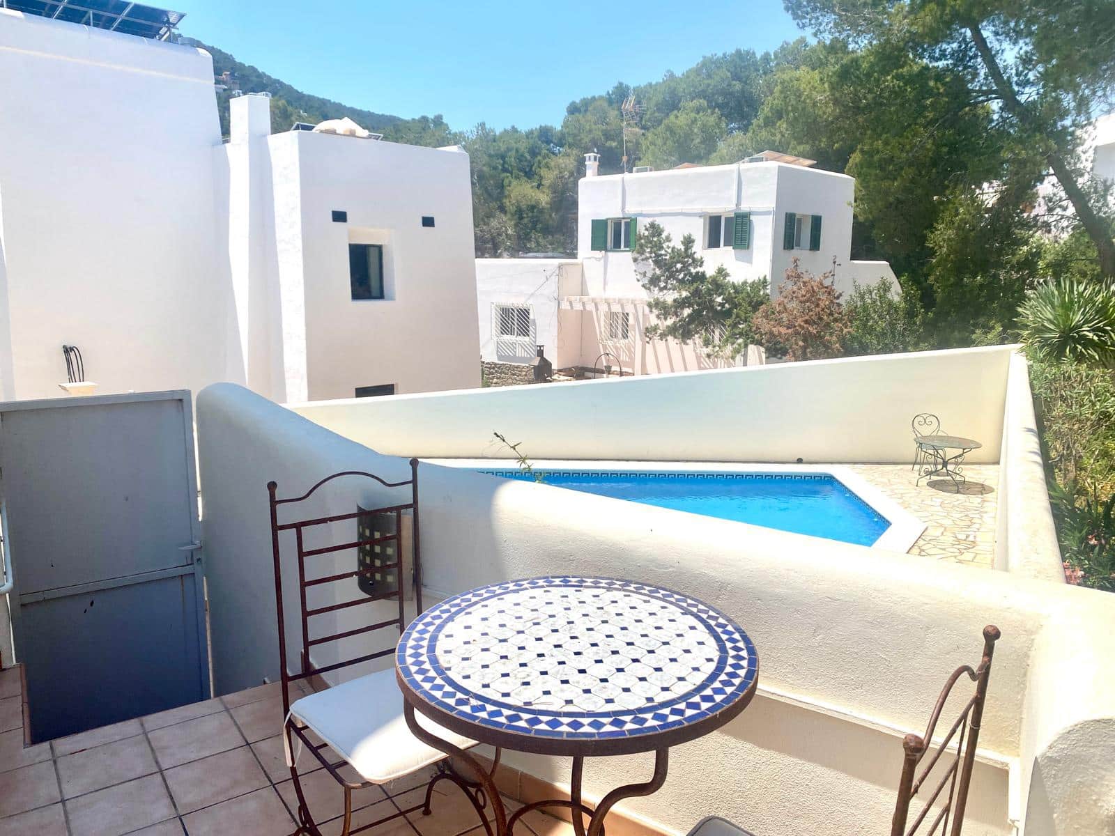 3 bedroom Semi-detached Villa for sale in La Siesta with pool garage - € 1,290,000 (Ref: 9866249)