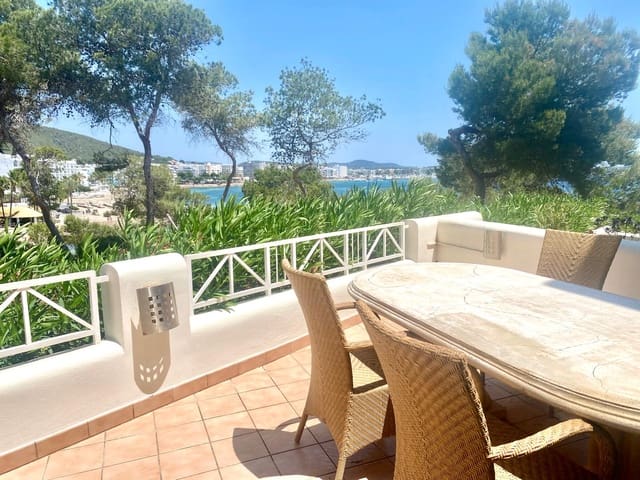 3 sypialnia Dom blizniak na sprzedaż w La Siesta, Santa Eulalia / Santa Eularia z basenem garażem - 1 290 000 € (Ref: 9866249)