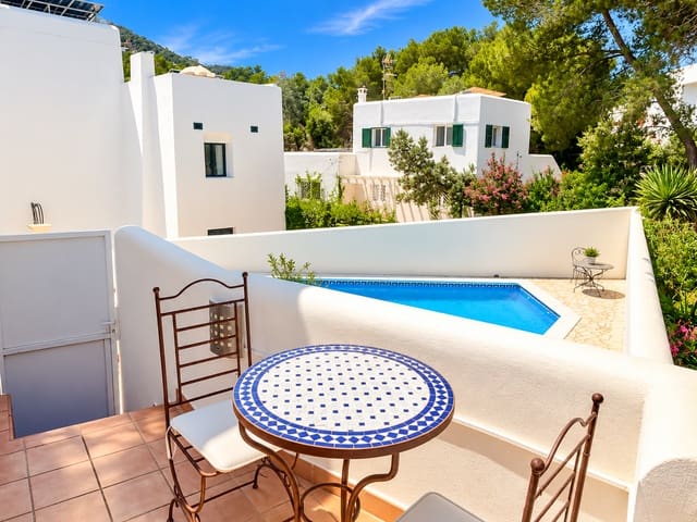 3 makuuhuone Paritalo myytävänä paikassa La Siesta, Santa Eulalia / Santa Eularia mukana uima-altaan 
autotalli - 1 290 000 € (Ref: 9866249)