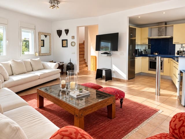 3 makuuhuone Paritalo myytävänä paikassa La Siesta, Santa Eulalia / Santa Eularia mukana uima-altaan 
autotalli - 1 290 000 € (Ref: 9866249)