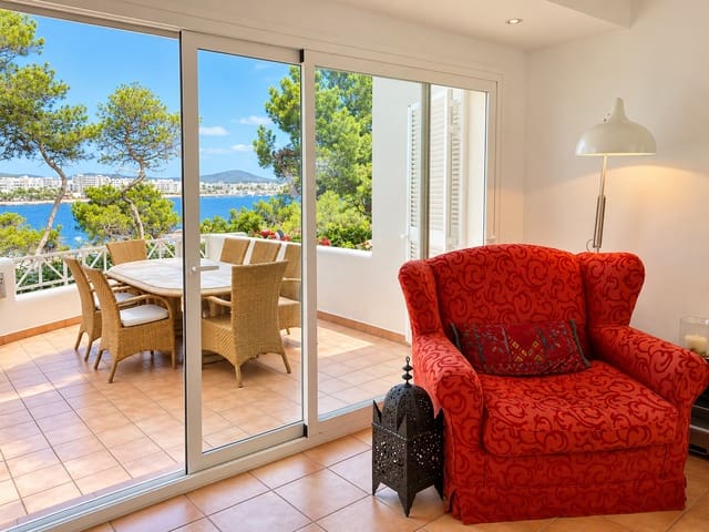 3 makuuhuone Paritalo myytävänä paikassa La Siesta, Santa Eulalia / Santa Eularia mukana uima-altaan 
autotalli - 1 290 000 € (Ref: 9866249)
