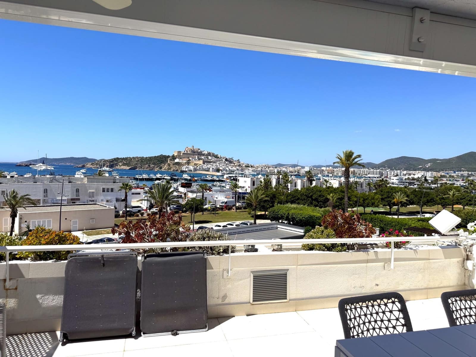 3 slaapkamer Flat te koop in Ibiza dorp met zwembad garage - € 2.439.000 (Ref: 9866442)