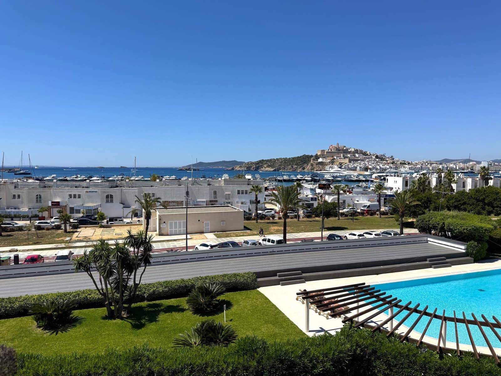 3 slaapkamer Flat te koop in Ibiza dorp met zwembad garage - € 2.439.000 (Ref: 9866442)