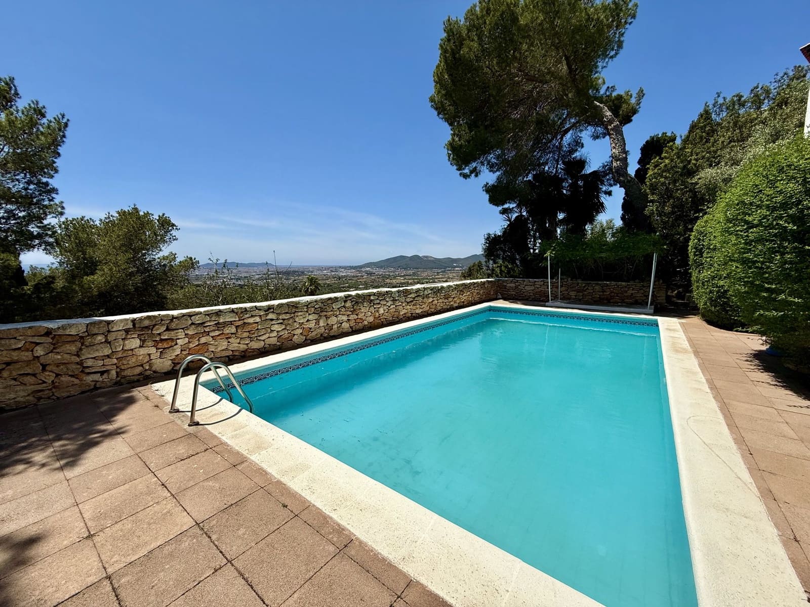 4 soveværelse Finca/Landehus til salg i Can Furnet med swimmingpool garage - € 2.295.000 (Ref: 9888493)