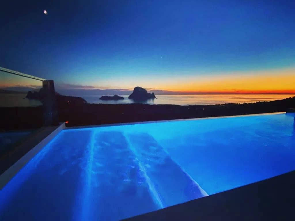 5 bedroom Semi-detached Villa for sale in Cala Vadella with pool garage - € 2,950,000 (Ref: 9888637)