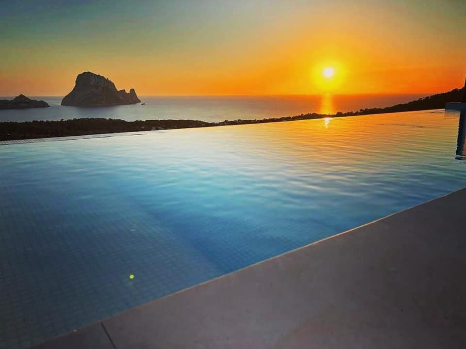 5 bedroom Semi-detached Villa for sale in Cala Vadella with pool garage - € 2,950,000 (Ref: 9888637)