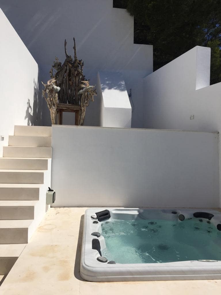 5 bedroom Semi-detached Villa for sale in Cala Vadella with pool garage - € 2,950,000 (Ref: 9888637)