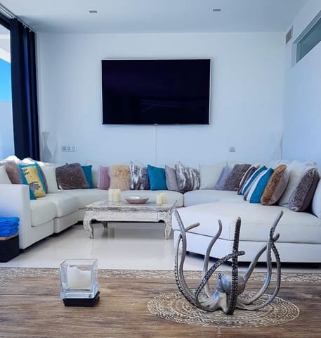 5 slaapkamer Halfvrijstaande villa te koop in Cala Vadella, San Jose / Sant Josep de Sa Talaia met zwembad garage - € 2.950.000 (Ref: 9888637)