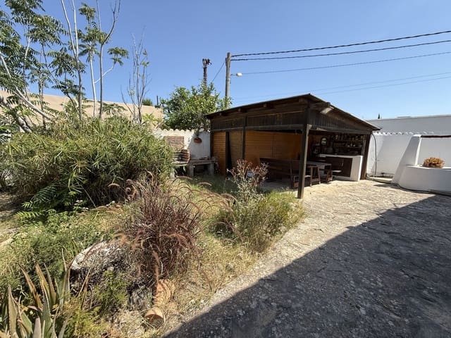 4 slaapkamer Finca/Landhuis te koop in Nuestra Señora de Jesus, Santa Eulalia / Santa Eularia met garage - € 1.500.000 (Ref: 9935291)