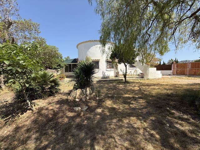 4 slaapkamer Finca/Landhuis te koop in Nuestra Señora de Jesus, Santa Eulalia / Santa Eularia met garage - € 1.500.000 (Ref: 9935291)