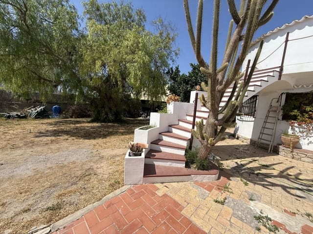 4 slaapkamer Finca/Landhuis te koop in Nuestra Señora de Jesus, Santa Eulalia / Santa Eularia met garage - € 1.500.000 (Ref: 9935291)