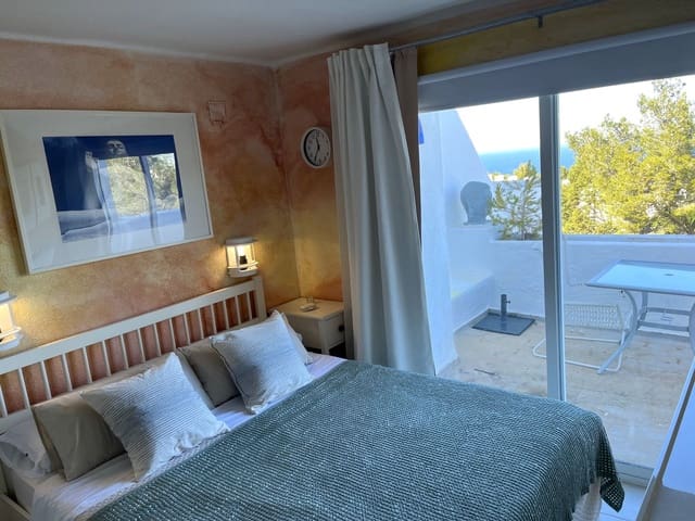 Pareado de 2 habitaciones en Sant Joan de Labritja en venta con garaje - 649.000 € (Ref: 9956324)