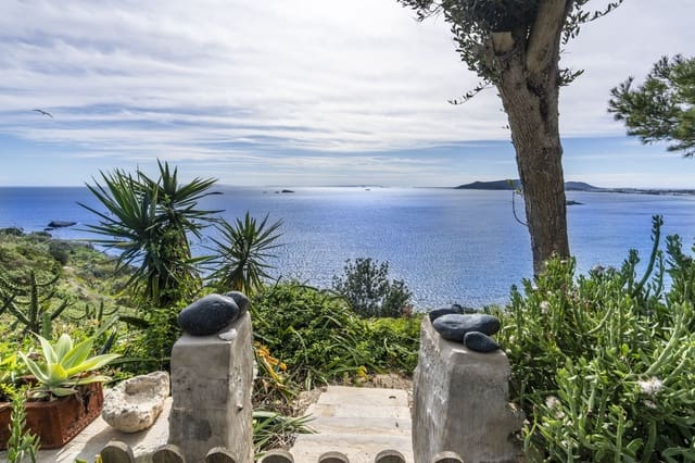 7 slaapkamer Finca/Landhuis te koop in Ibiza dorp - € 12.000.000 (Ref: 9996363)