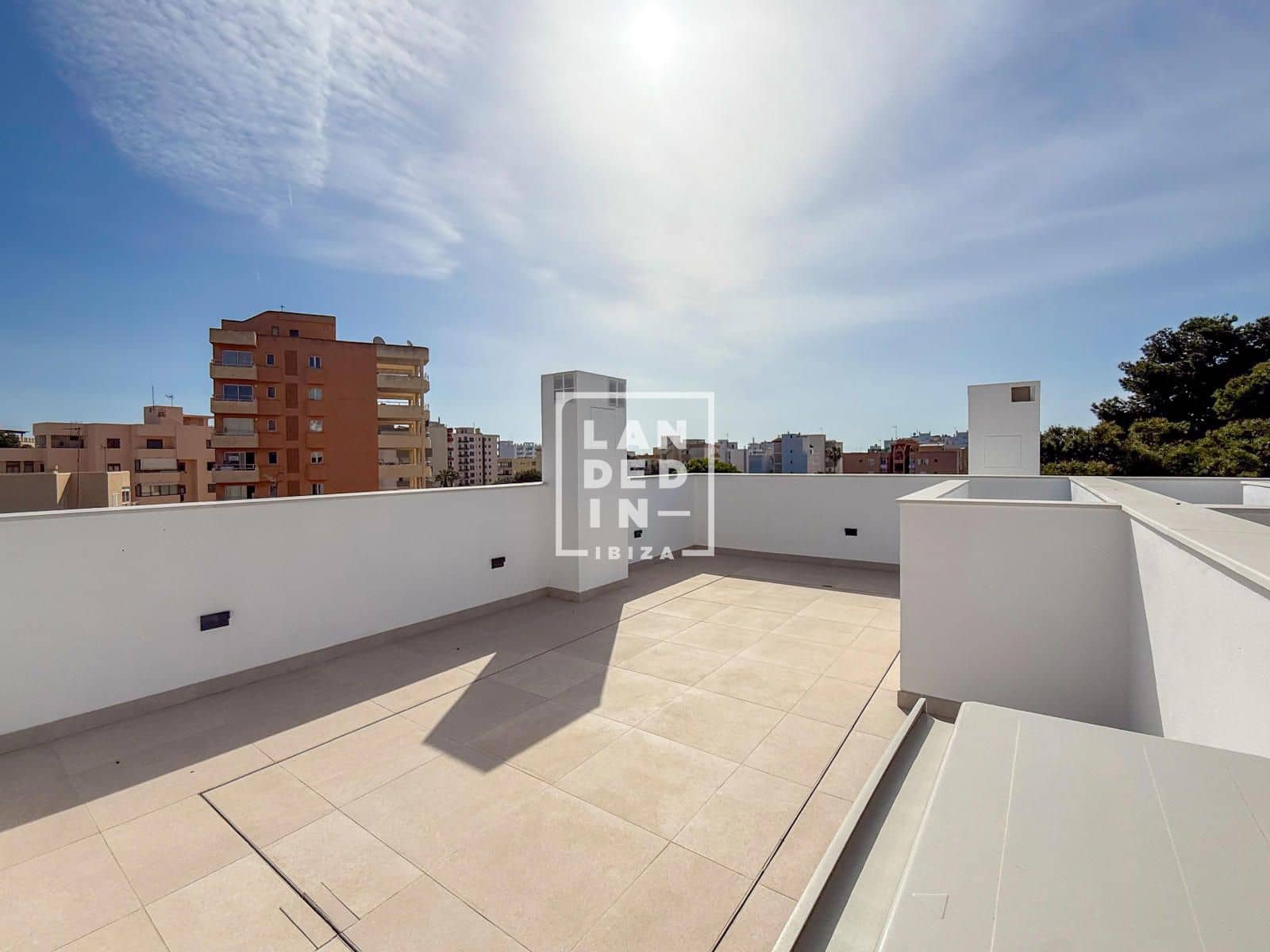 2 bedroom Penthouse for sale in Ibiza / Eivissa town with garage - € 620,000 (Ref: 9126263)