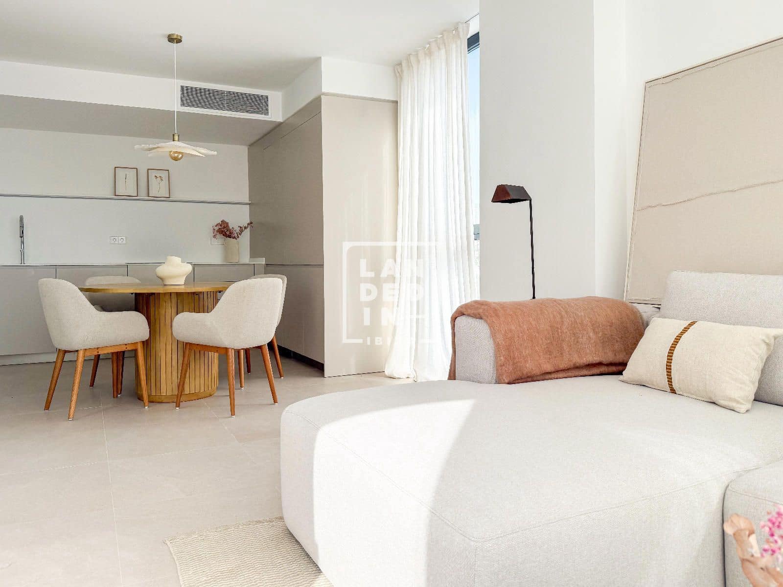 2 bedroom Penthouse for sale in Ibiza / Eivissa town with garage - € 620,000 (Ref: 9126263)