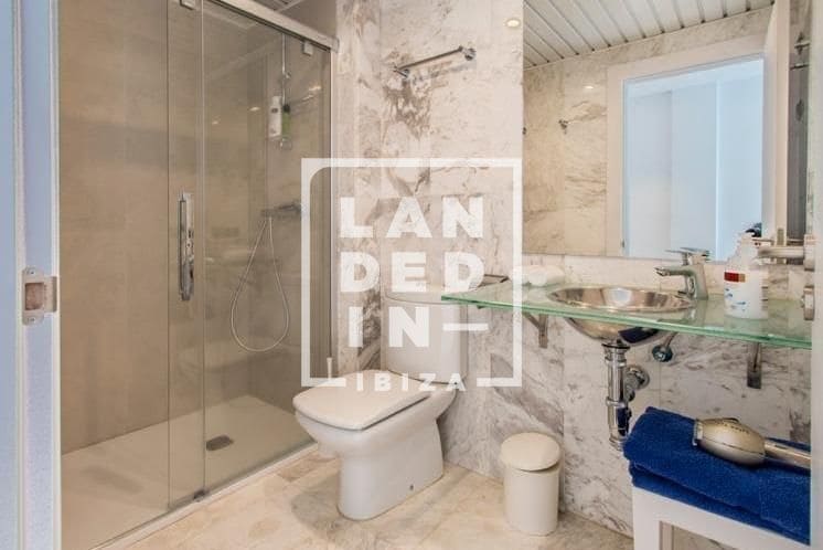 2 soverom Penthouse til salgs i Ibiza by med svømmebasseng garasje - € 1 700 000 (Ref: 9127266)