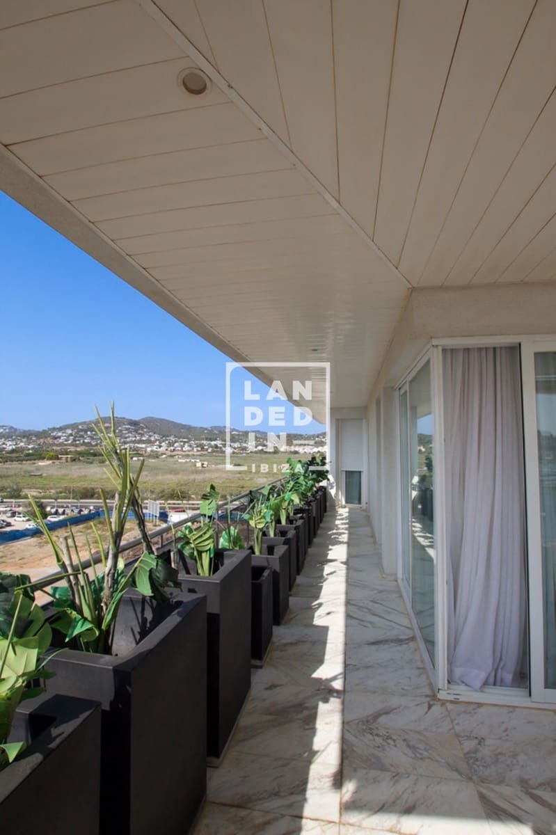 2 soverom Penthouse til salgs i Ibiza by med svømmebasseng garasje - € 1 700 000 (Ref: 9127266)