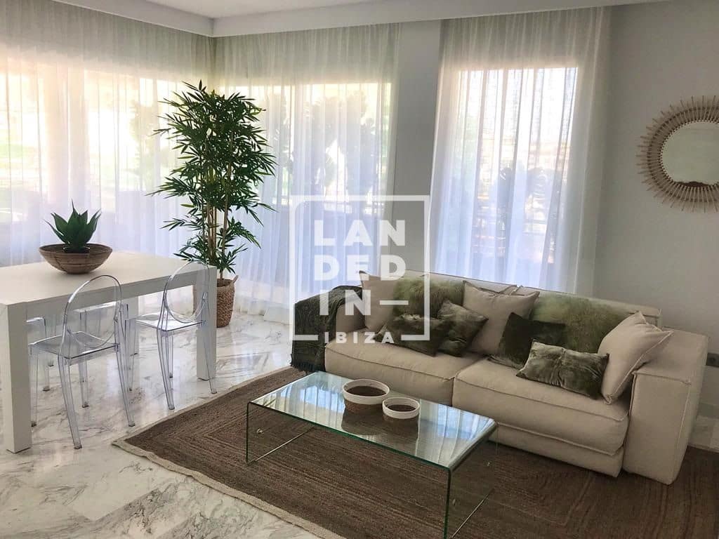 2 soverom Penthouse til salgs i Ibiza by med svømmebasseng garasje - € 1 700 000 (Ref: 9127266)