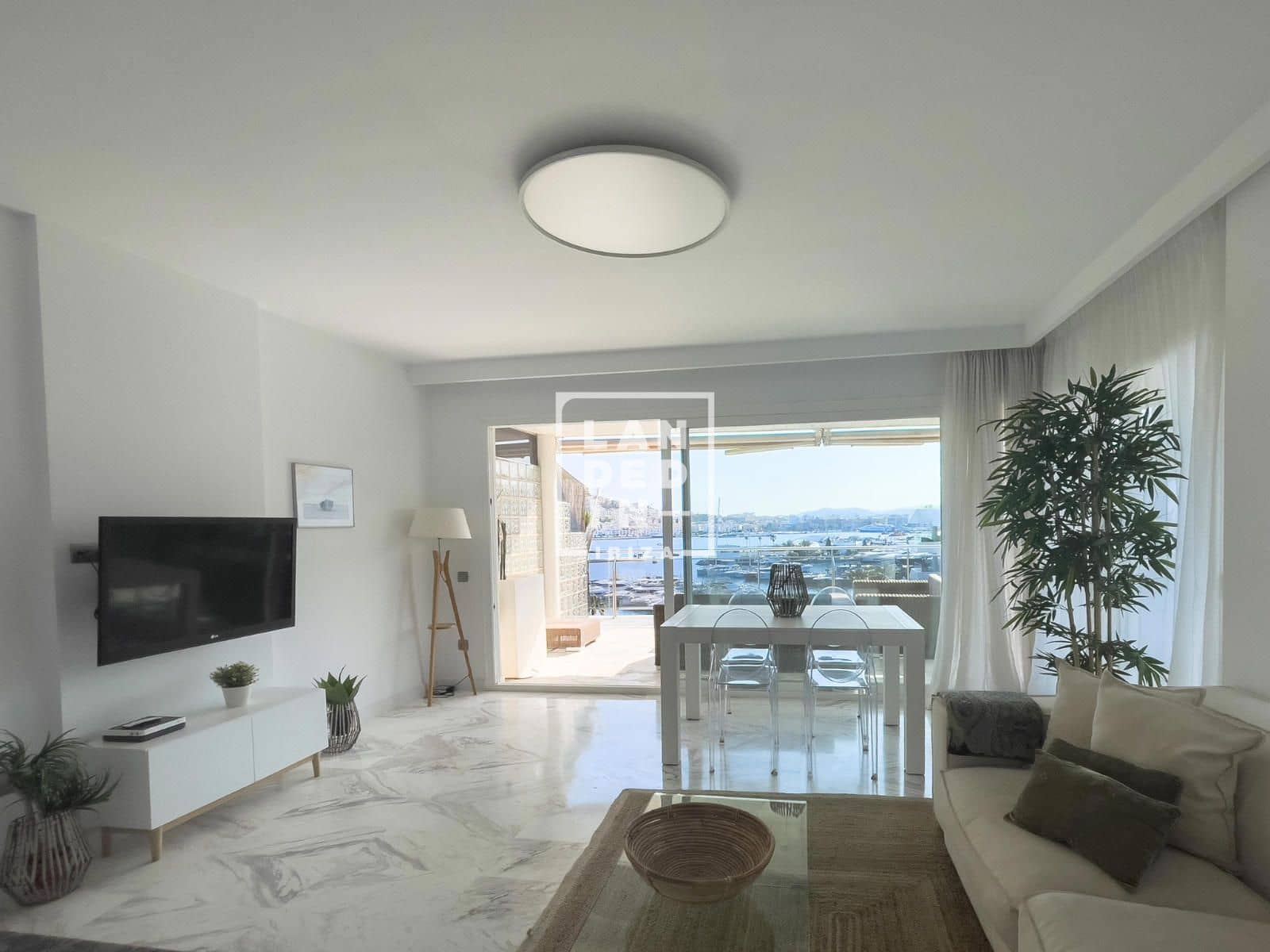 2 soverom Penthouse til salgs i Ibiza by med svømmebasseng garasje - € 1 700 000 (Ref: 9127266)