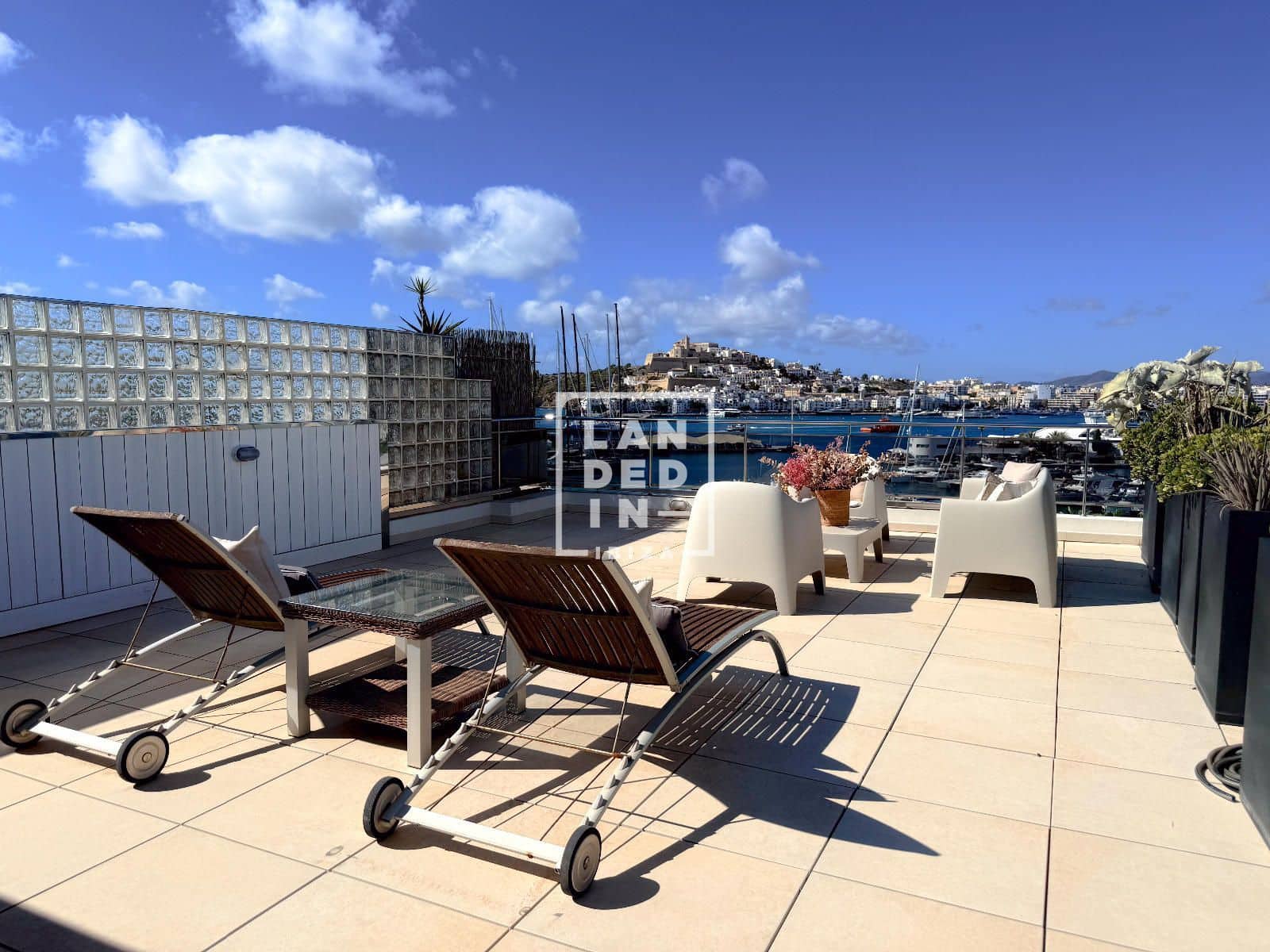 2 soverom Penthouse til salgs i Ibiza by med svømmebasseng garasje - € 1 700 000 (Ref: 9127266)
