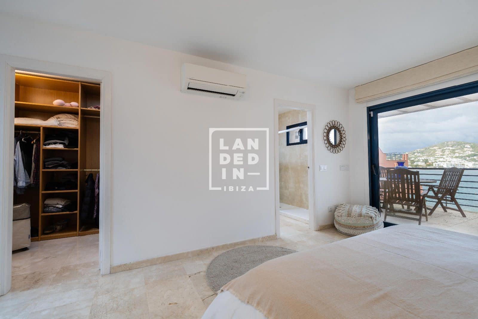 3 soveværelse Byhus til salg i Ibiza by med swimmingpool garage - € 1.595.000 (Ref: 9127271)