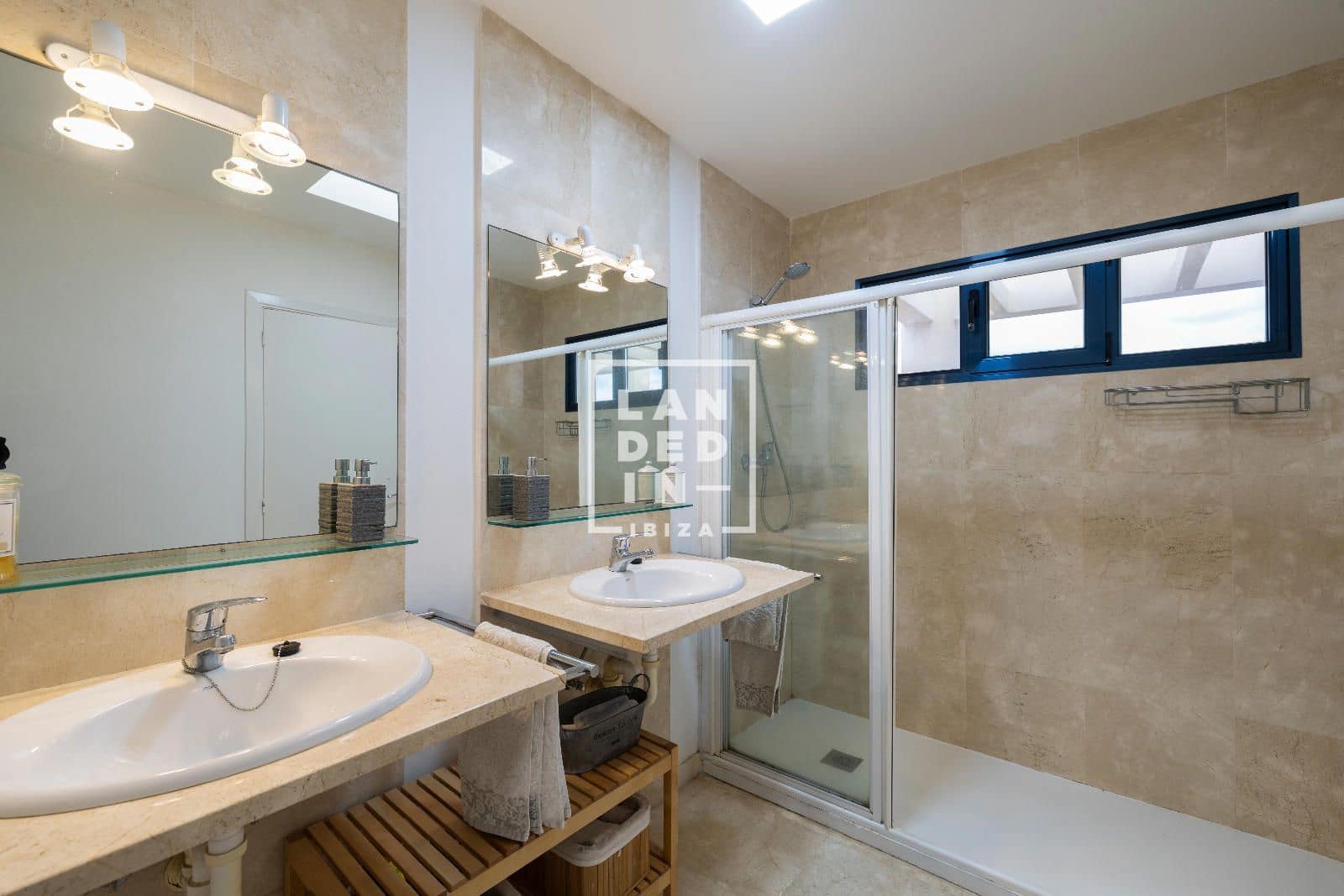 3 soveværelse Byhus til salg i Ibiza by med swimmingpool garage - € 1.595.000 (Ref: 9127271)