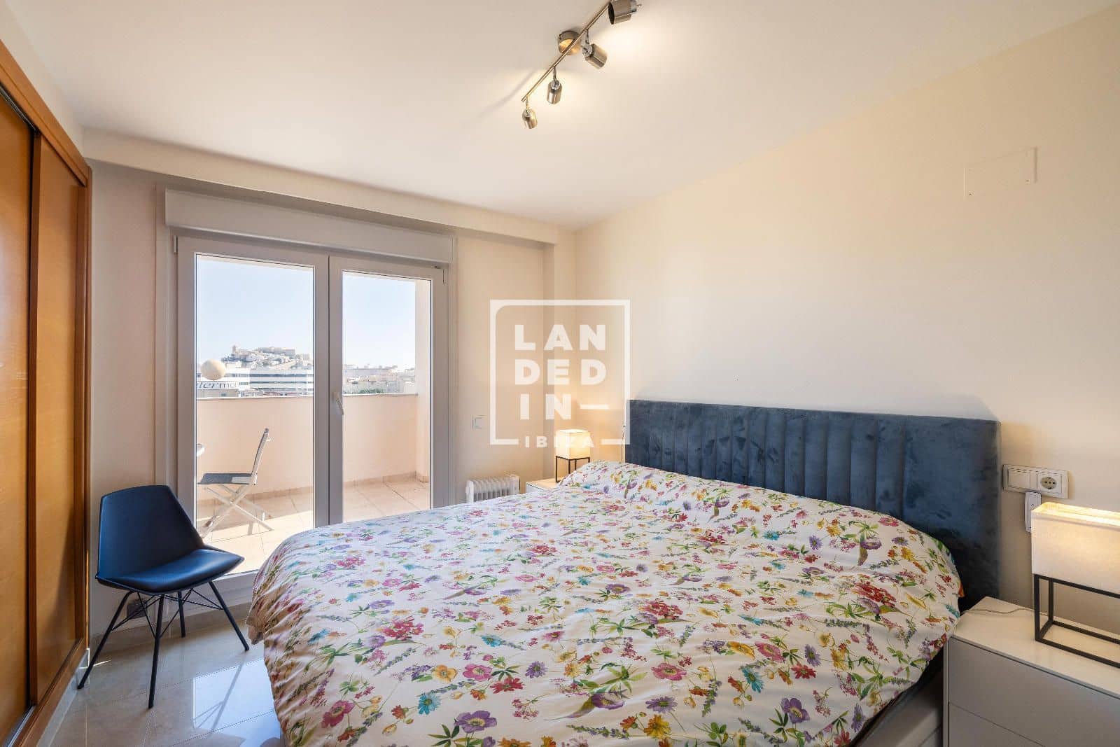 2 soveværelse Penthouse til salg i Ibiza by med swimmingpool garage - € 775.000 (Ref: 9127272)