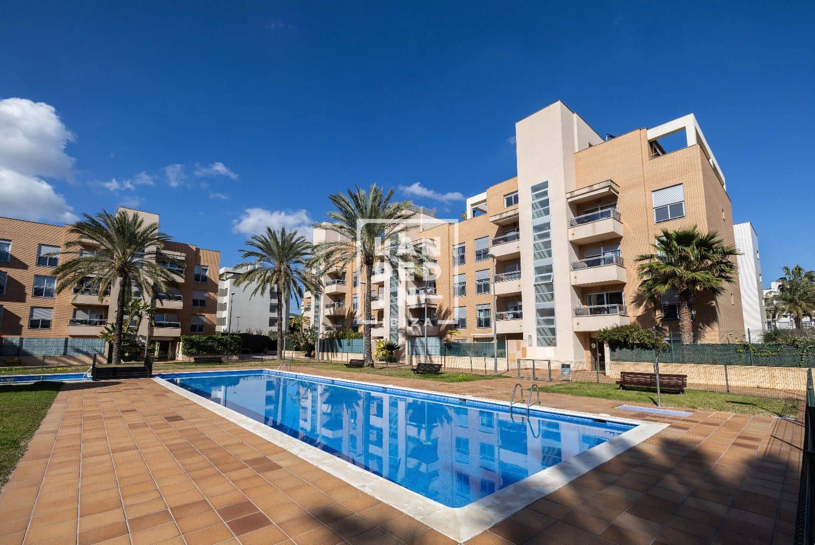 2 soveværelse Penthouse til salg i Ibiza by med swimmingpool garage - € 775.000 (Ref: 9127272)