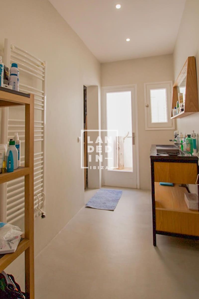 4 soverom Villa til salgs i Nuestra Senora de Jesus med svømmebasseng garasje - € 1 690 000 (Ref: 9131747)