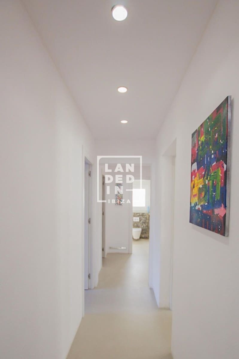 4 soverom Villa til salgs i Nuestra Senora de Jesus med svømmebasseng garasje - € 1 690 000 (Ref: 9131747)