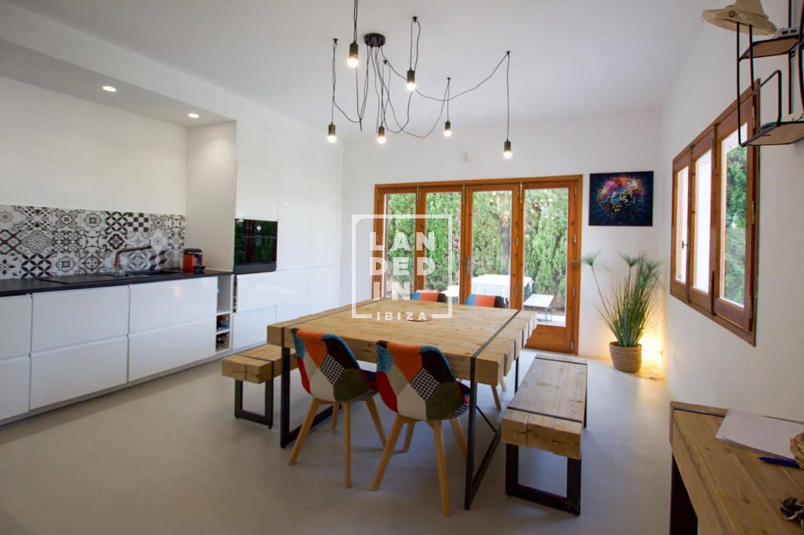 4 soverom Villa til salgs i Nuestra Senora de Jesus med svømmebasseng garasje - € 1 690 000 (Ref: 9131747)