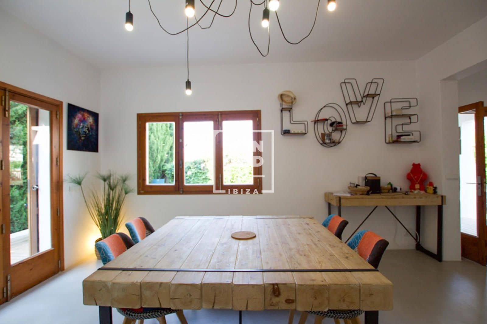 4 soverom Villa til salgs i Nuestra Senora de Jesus med svømmebasseng garasje - € 1 690 000 (Ref: 9131747)