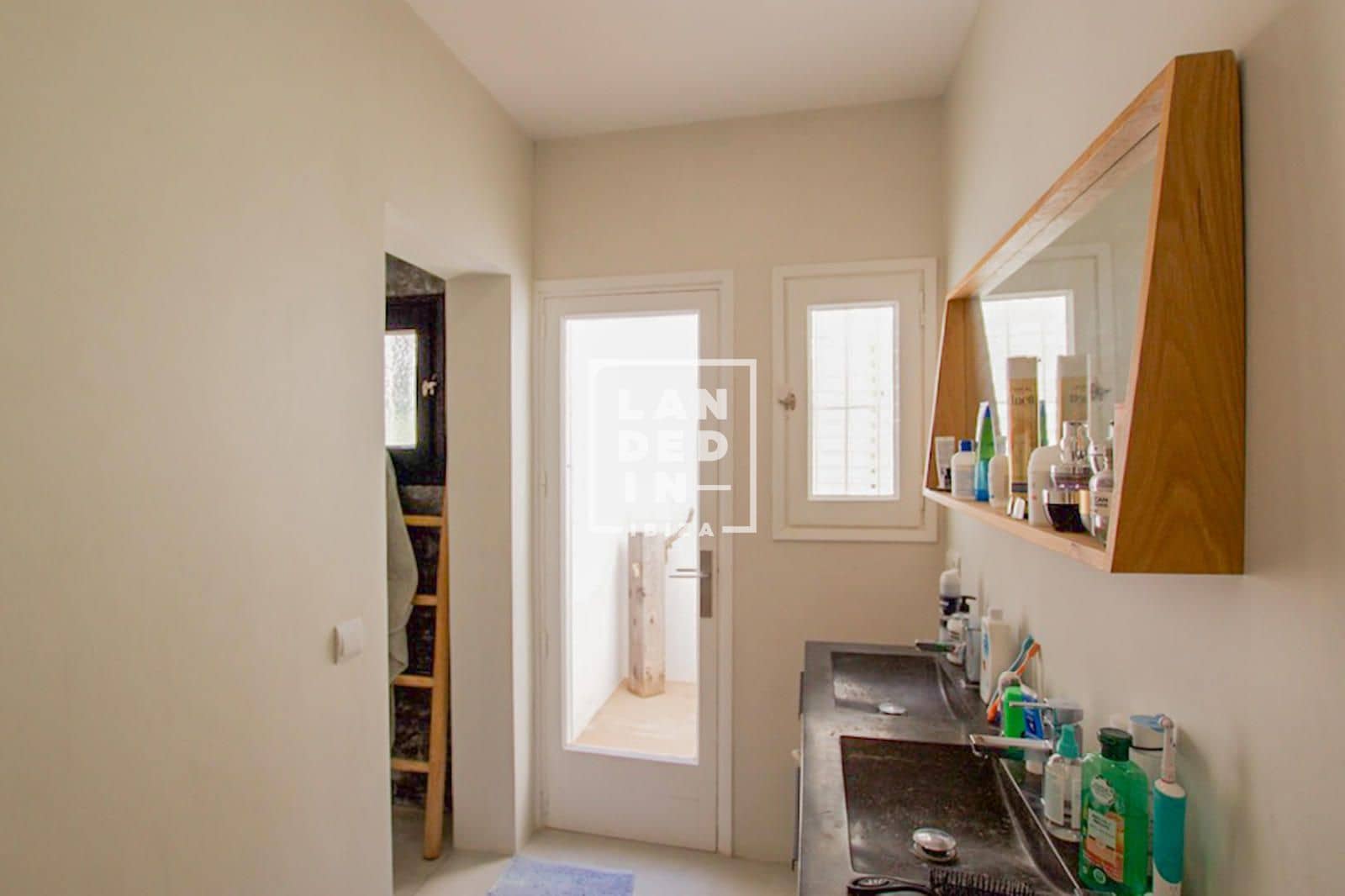 4 soverom Villa til salgs i Nuestra Senora de Jesus med svømmebasseng garasje - € 1 690 000 (Ref: 9131747)