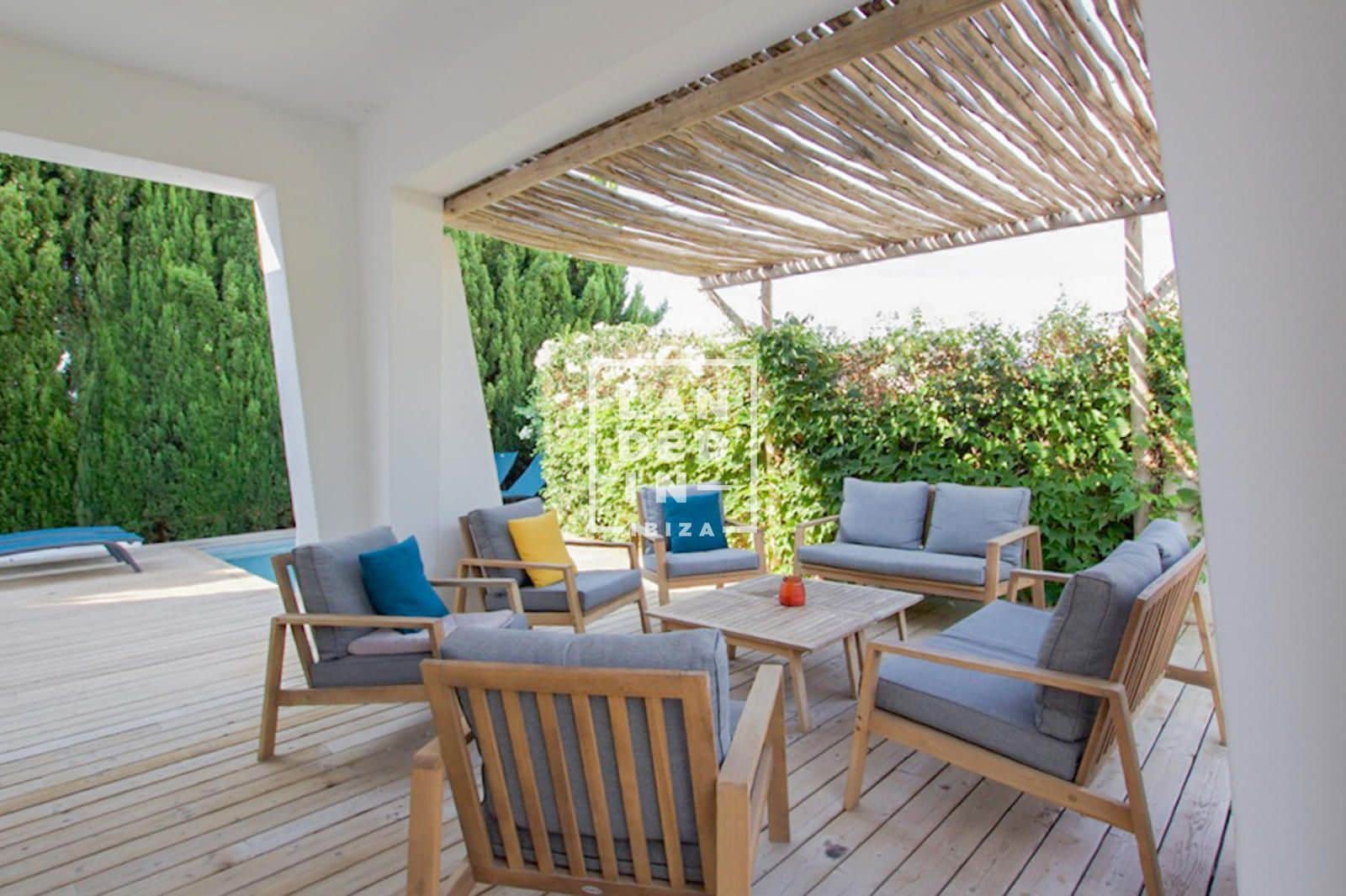 4 soverom Villa til salgs i Nuestra Senora de Jesus med svømmebasseng garasje - € 1 690 000 (Ref: 9131747)