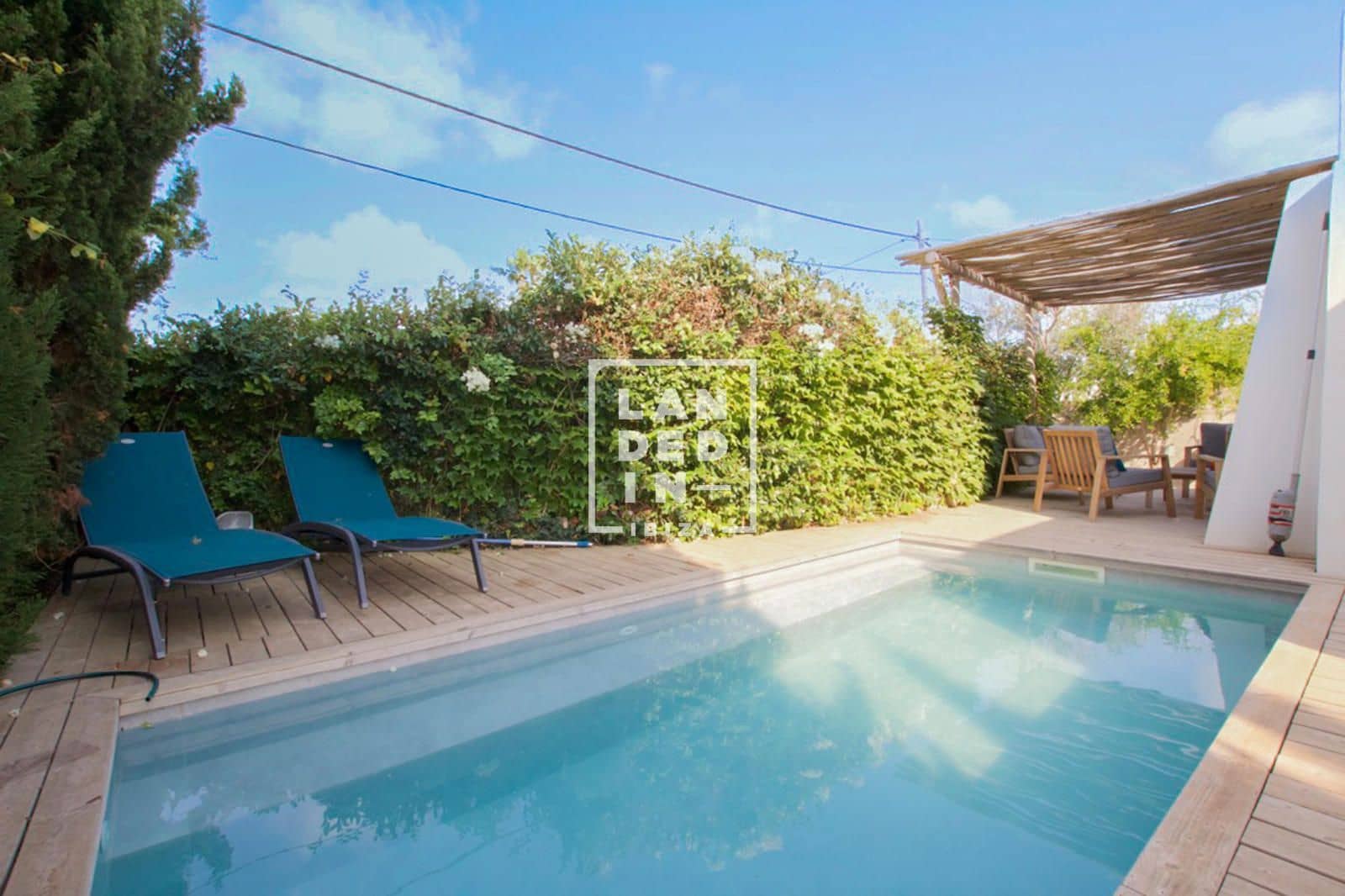 4 soverom Villa til salgs i Nuestra Senora de Jesus med svømmebasseng garasje - € 1 690 000 (Ref: 9131747)