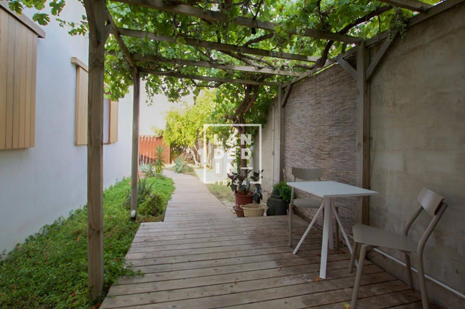 4 soverom Villa til salgs i Nuestra Senora de Jesus med svømmebasseng garasje - € 1 690 000 (Ref: 9131747)