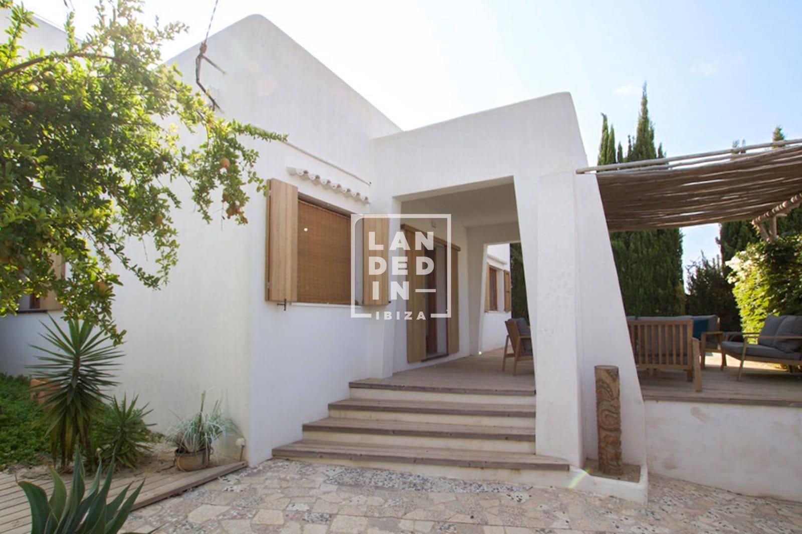 4 soverom Villa til salgs i Nuestra Senora de Jesus med svømmebasseng garasje - € 1 690 000 (Ref: 9131747)