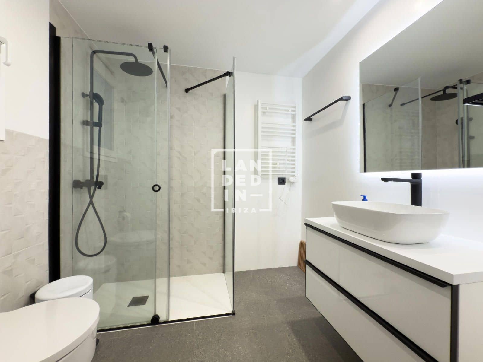 2 bedroom Flat for sale in Ibiza / Eivissa town with pool garage - € 650,000 (Ref: 9136293)