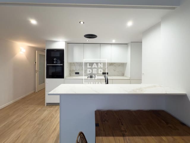 2 soveværelse Lejlighed til salg i Ibiza by med swimmingpool garage - € 650.000 (Ref: 9136293)