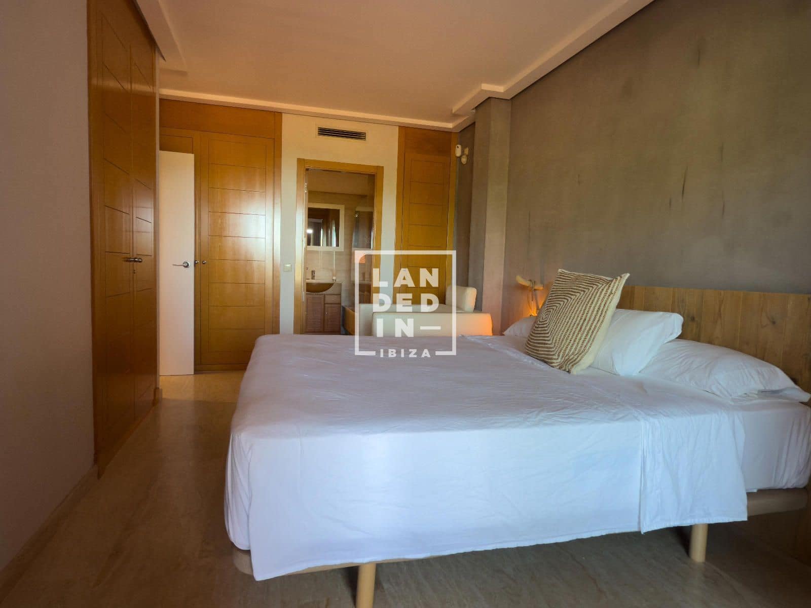 3 sypialnia Mieszkanie na sprzedaż w Roca Llisa z basenem garażem - 850 000 € (Ref: 9348712)