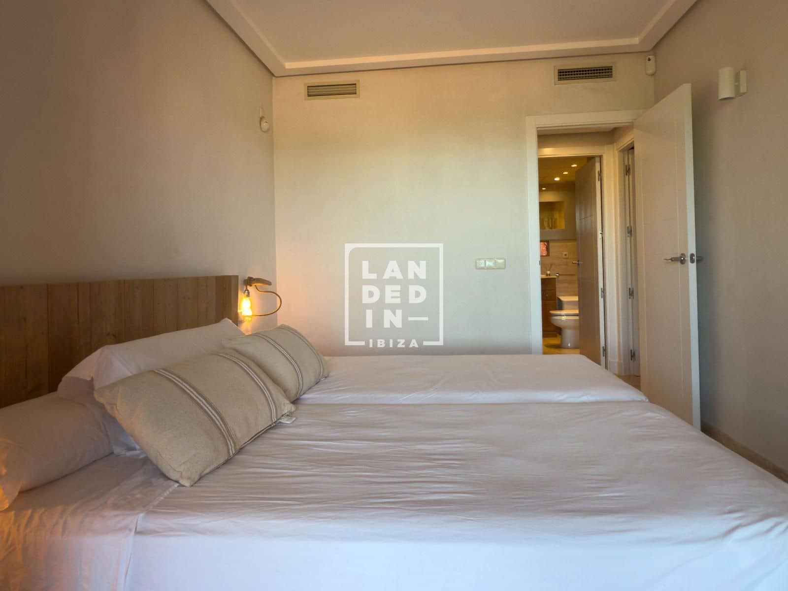 3 sypialnia Mieszkanie na sprzedaż w Roca Llisa z basenem garażem - 850 000 € (Ref: 9348712)