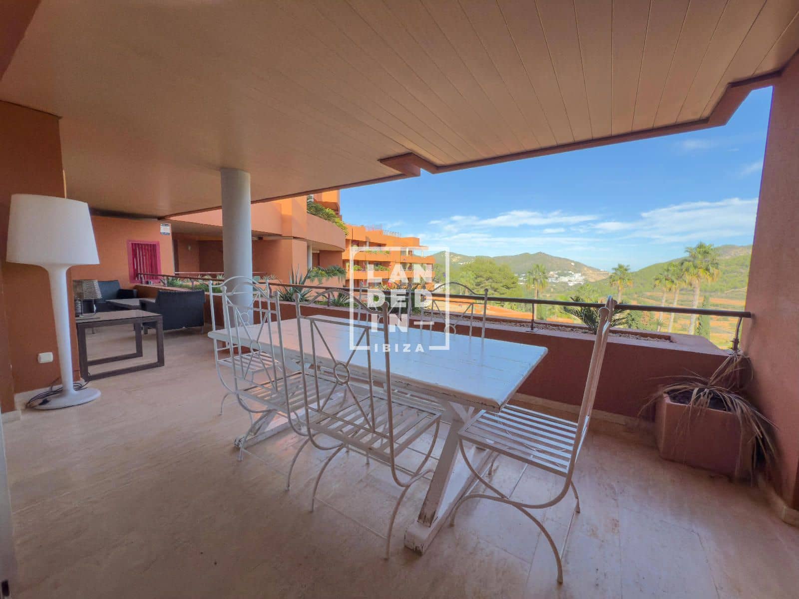 3 sypialnia Mieszkanie na sprzedaż w Roca Llisa z basenem garażem - 850 000 € (Ref: 9348712)