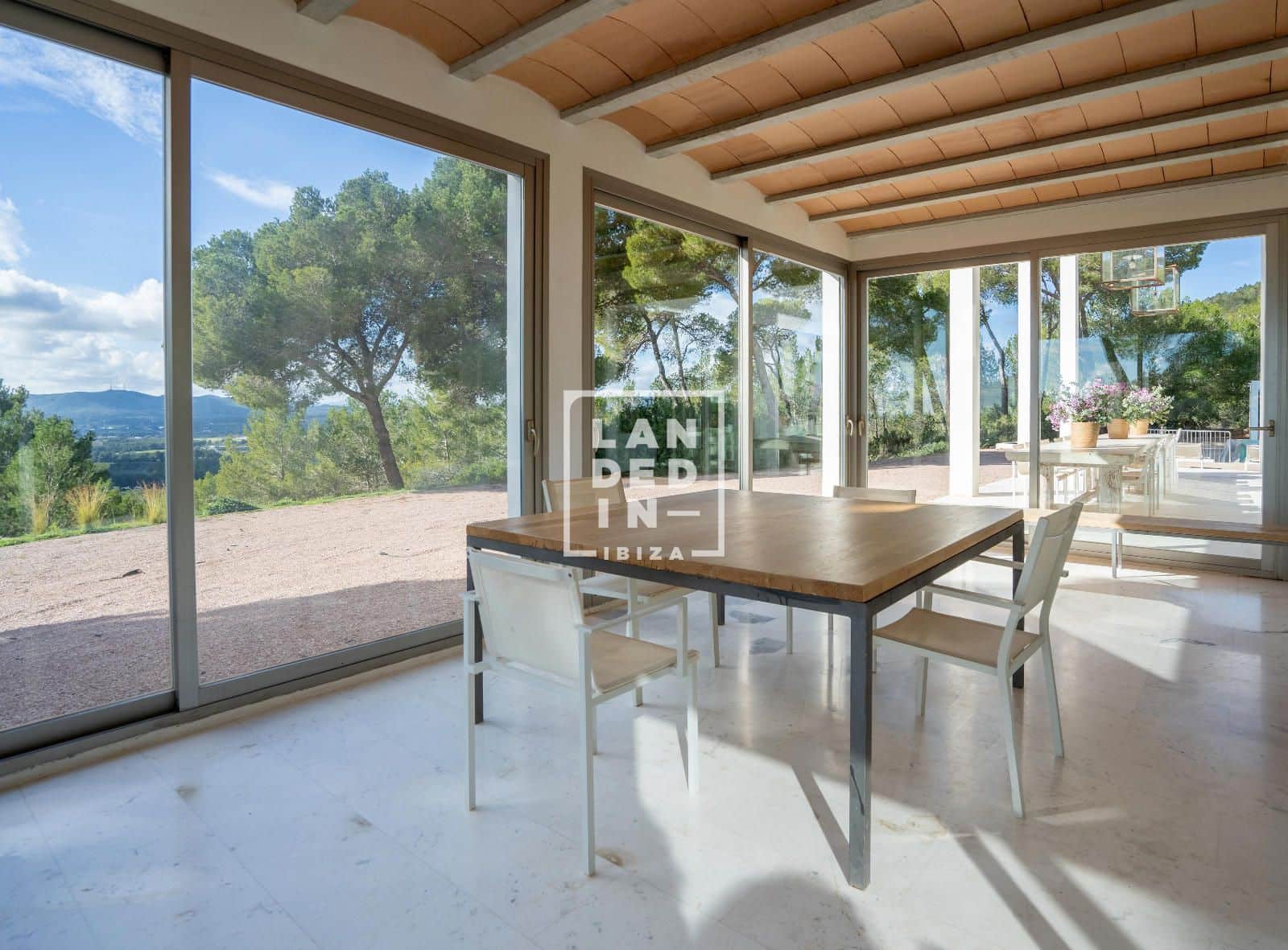 Chalet de 6 habitaciones en Santa Eulalia / Santa Eularia en venta con piscina - 6.500.000 € (Ref: 9353985)