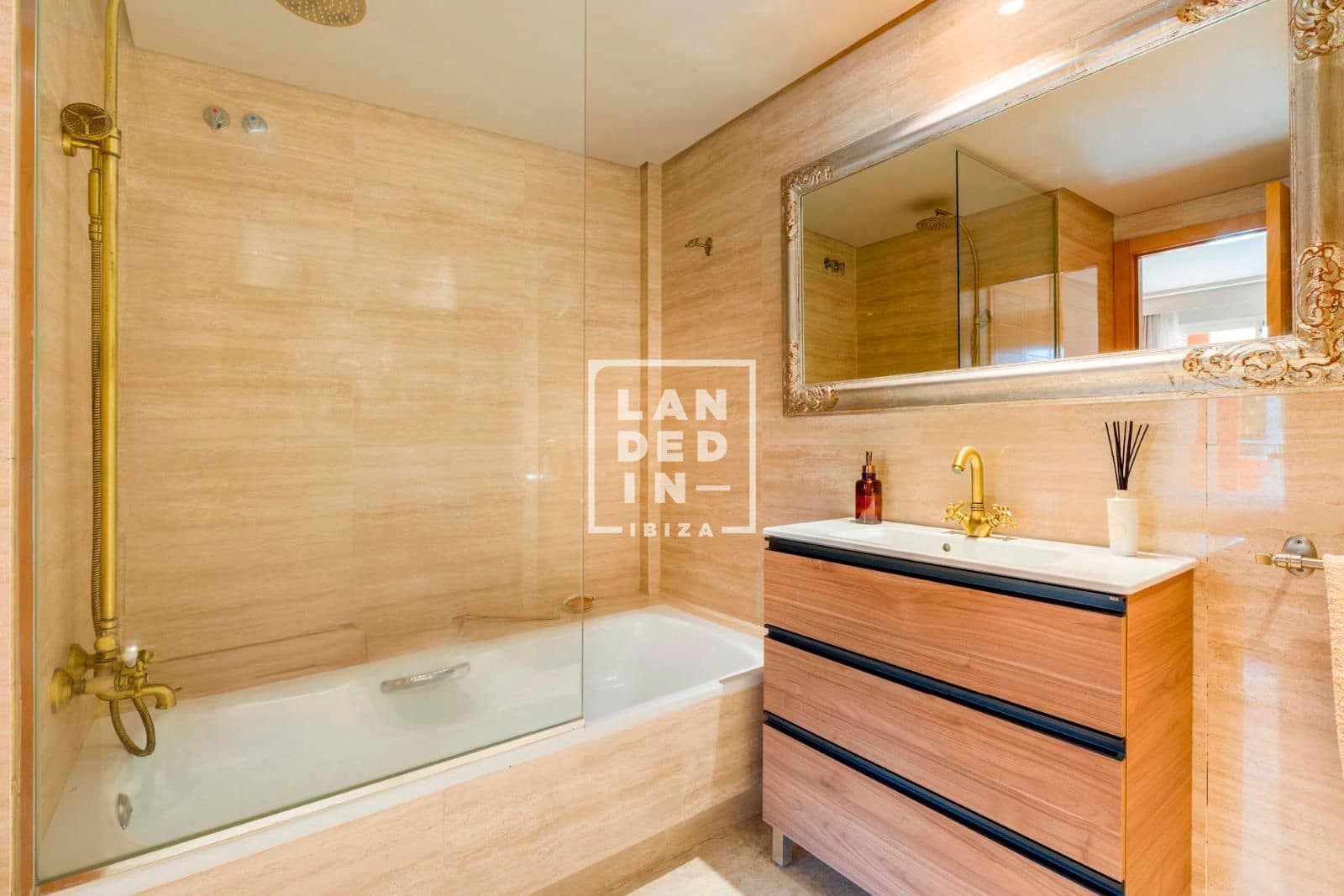 2 sypialnia Mieszkanie na sprzedaż w Roca Llisa z basenem garażem - 850 000 € (Ref: 9432459)