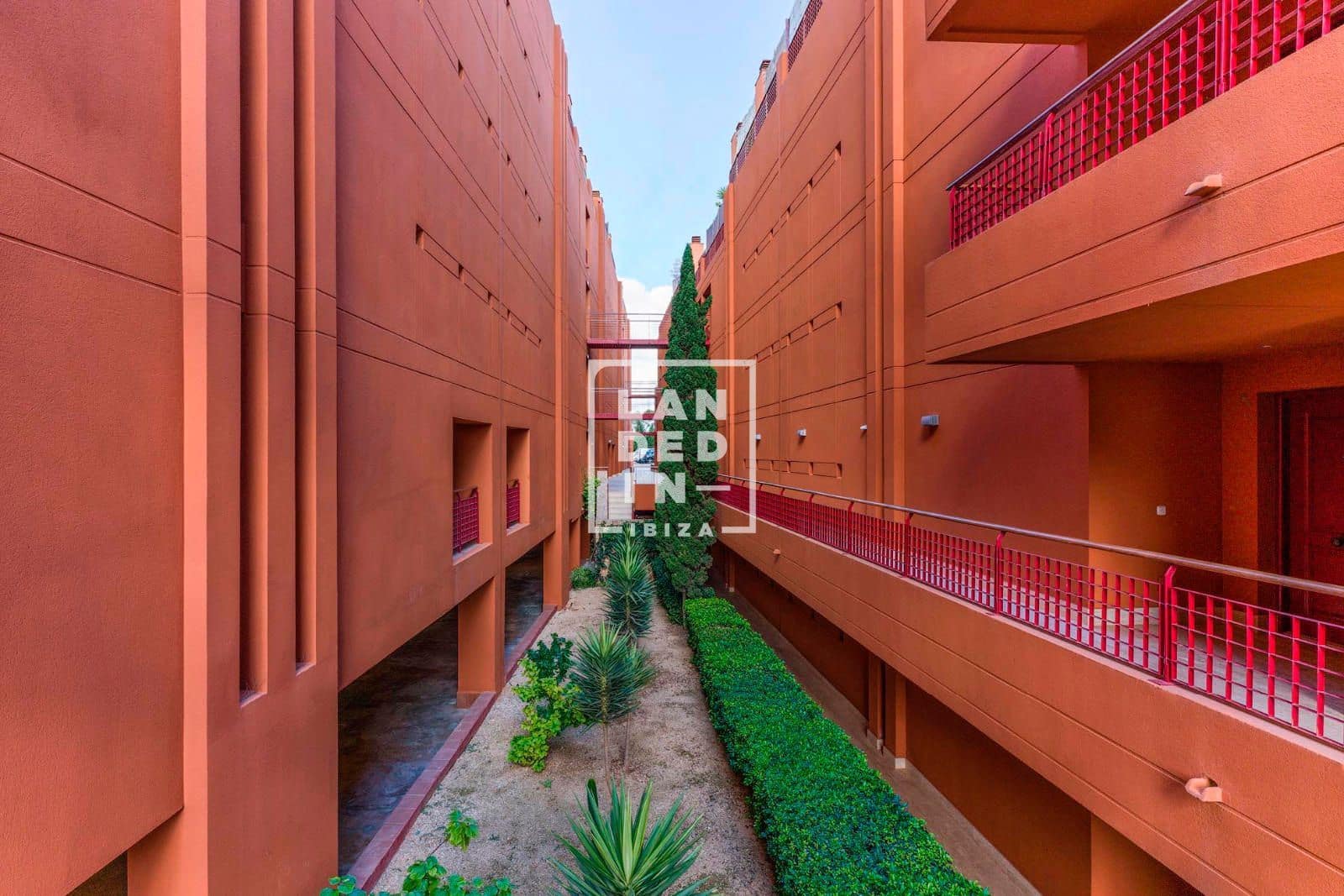 2 sypialnia Mieszkanie na sprzedaż w Roca Llisa z basenem garażem - 850 000 € (Ref: 9432459)