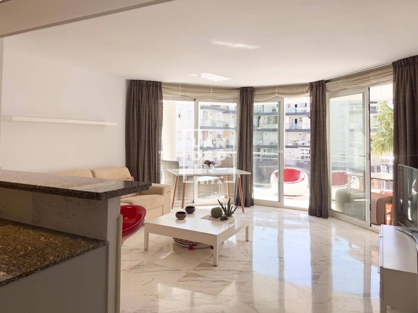 3 sovrum Lägenhet till salu i Ibiza stad med pool - 810 000 € (Ref: 9997524)
