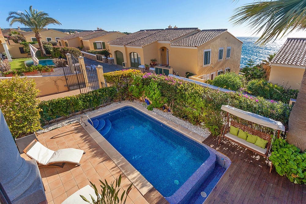 3 bedroom Townhouse for sale in Santa Ponsa, Calvià with pool €