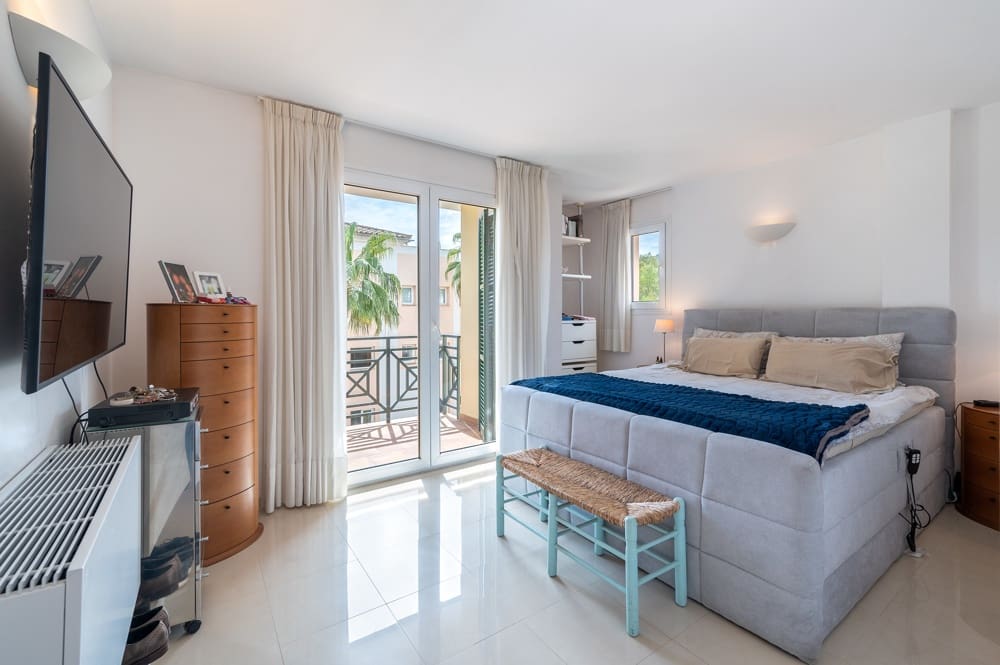 3 chambre Penthouse à vendre à Santa Ponsa avec piscine - 950 000 € (Ref: 7468491)