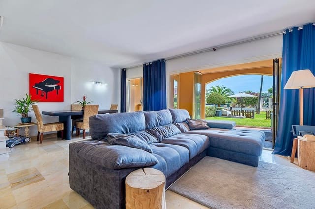 2 bedroom Flat for sale in Santa Ponsa, Calvià with pool - € 695,000 (Ref: 9104001)